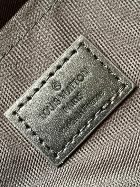 Picture of Louis Vuitton Mens Bags _SKUfw144941610fw